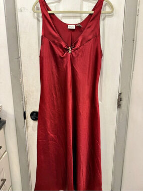 Delicates Red nightgown Size Large